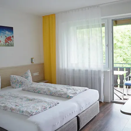 מלון Faxe Schwarzwalder Hof 3*