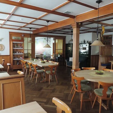 Faxe Schwarzwalder Hof מלון 3*