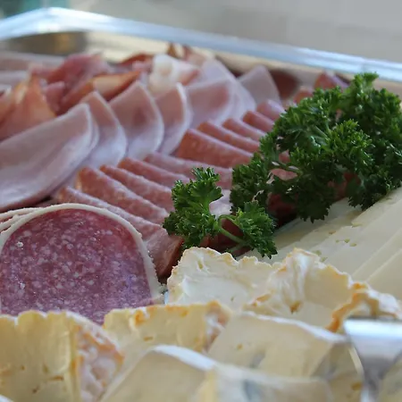 Faxe Schwarzwalder Hof 3*